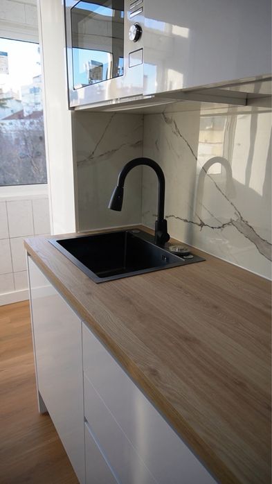 T2 totalmente remodelado em Águas Livres – 295.000 €