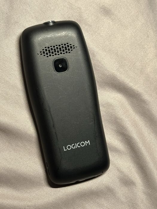 Telemóvel LOGICOM Posh 405 (4G / Dual SIM) – Como Novo