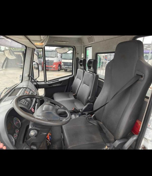 Camião basculante Iveco