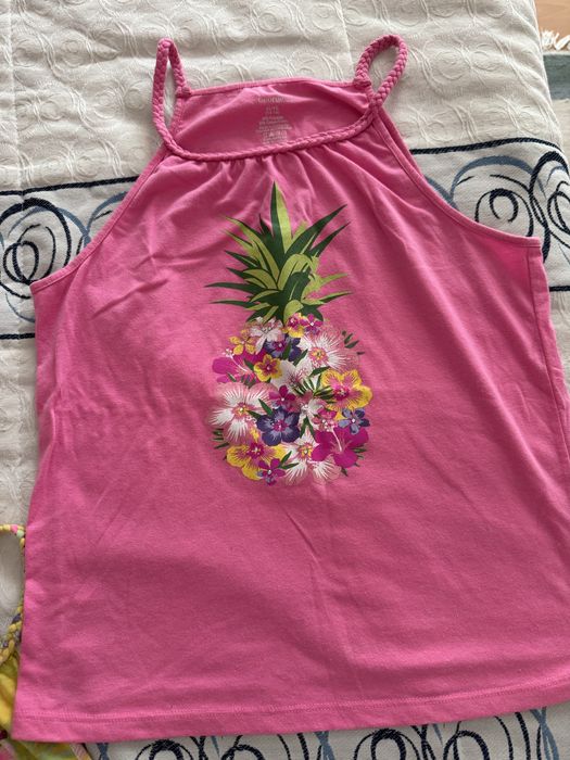Roupas de crianca. Nunca usadas e simples para o verao.