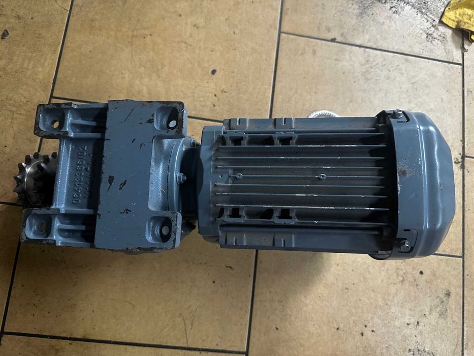 Motoreduktor , silnik, przekładnia sew 0,75 kw 44 obrotów