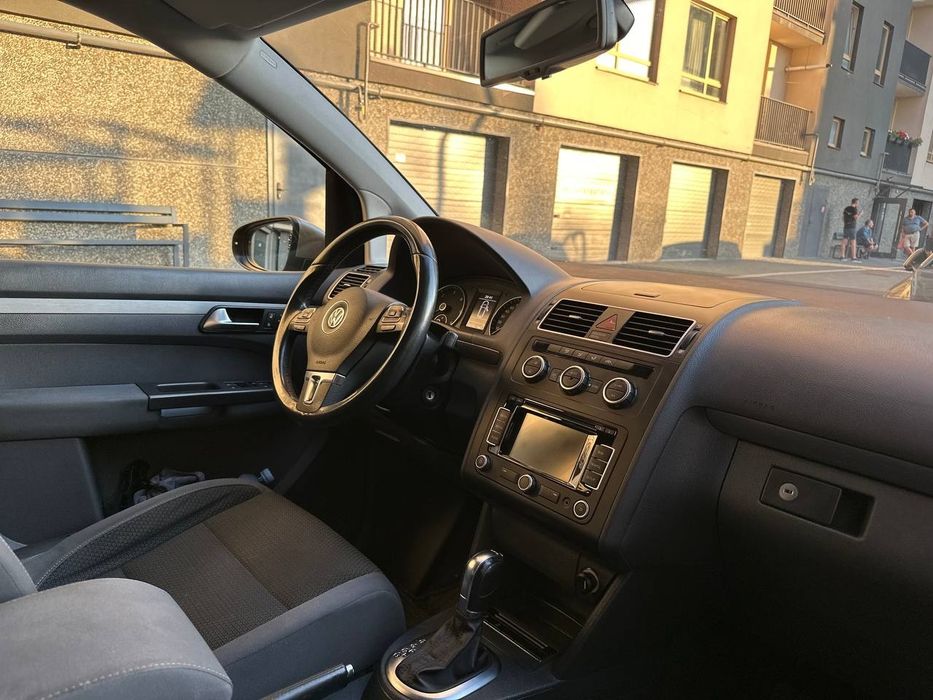 VW Touran 2013 автомат