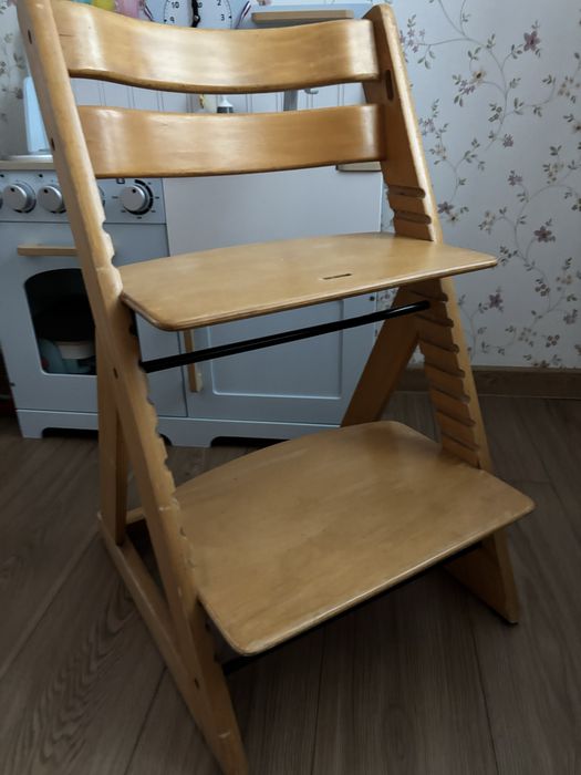 Drewniane krzesło do biurka