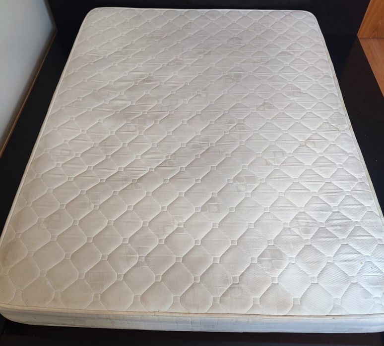 Colchão casal 1,95cm x 1,50cm