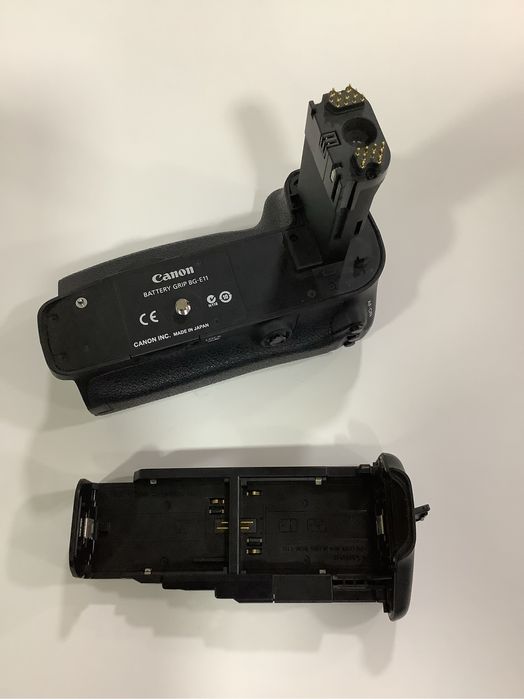 Battery Grip BG-E11