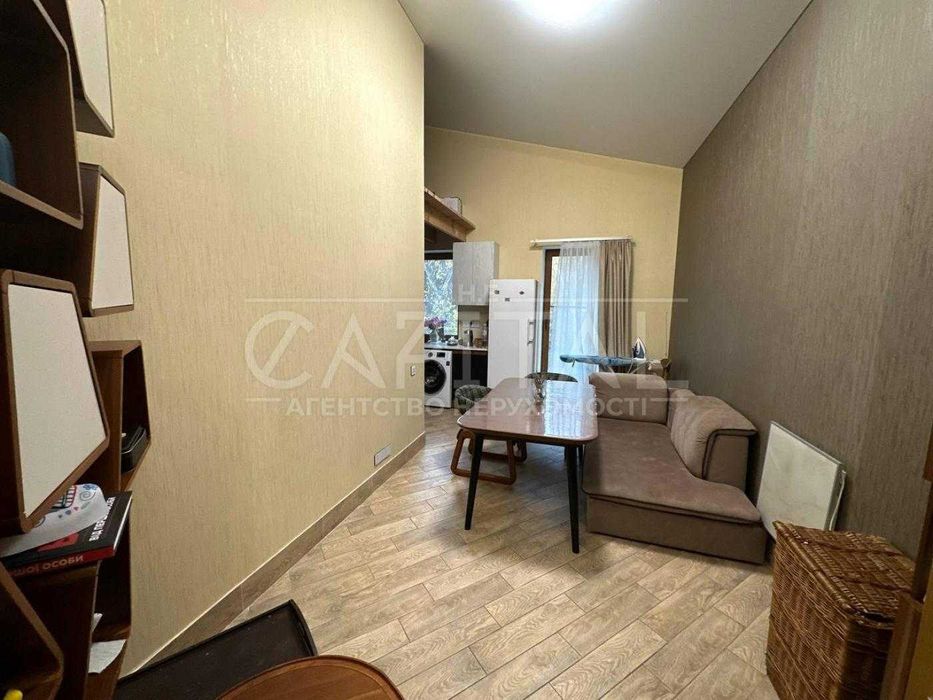 Оренда затишного будинку 300 м² у Лісниках, 30 соток землі