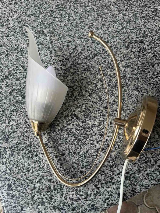 Продам світильник бра.