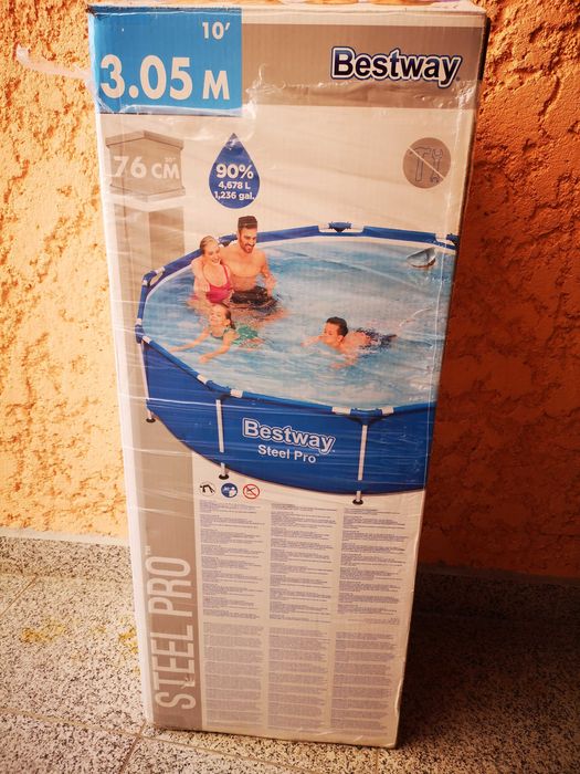 Piscina Desmontável Steel Pro™ de 3,05 m x 76 cm - 4,678 L