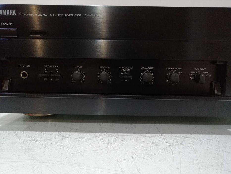 Wzmacniacz Yamaha AX-590