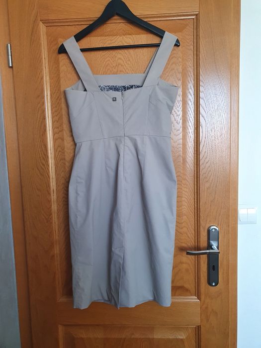 Beżowa sukienka Tiffi rozmiar M.