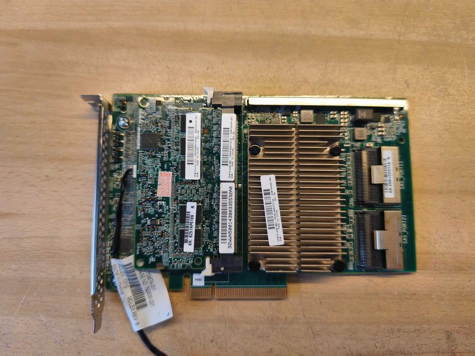 Karta HP P840 4GB HBA RAID SAS 12Gb SFF-8087 Gen 9 kontroler SAS