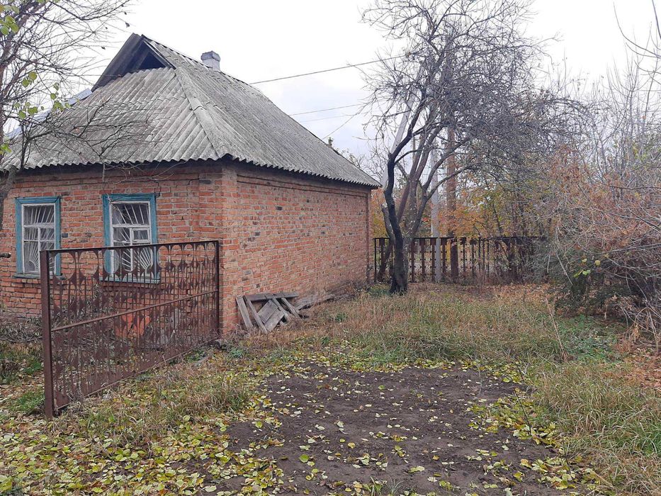 Продам ділянку 0,17 га з будівлею в с. Крюково (15 км від Полтави)