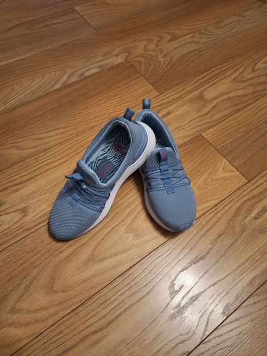 Buty sportowe typu adidasy
