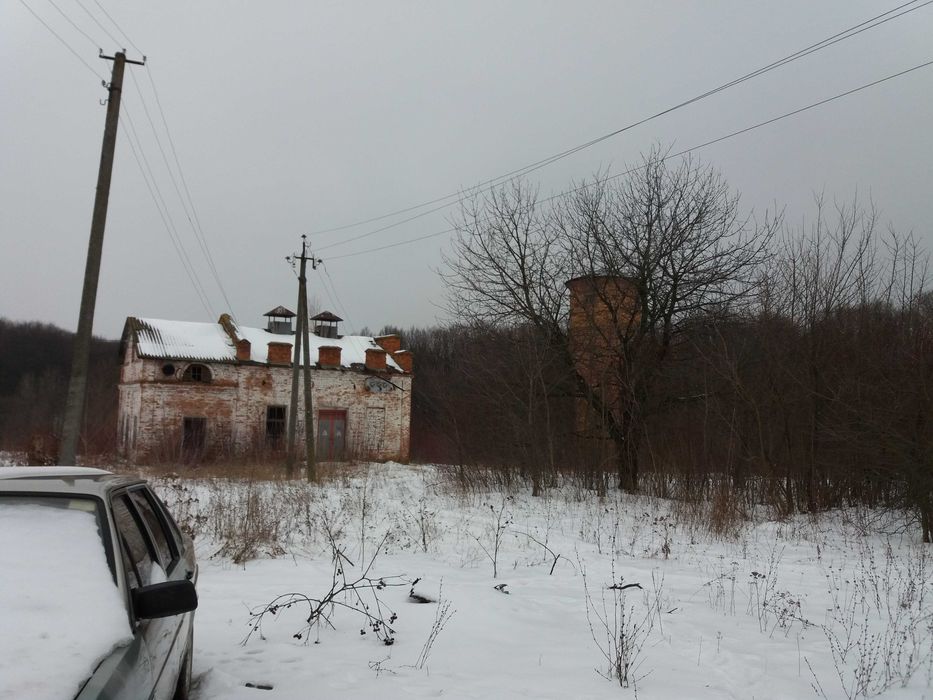 Ярмолинці Виробничі приміщення 1300 кв м з земельною  ділянкою 1,750га