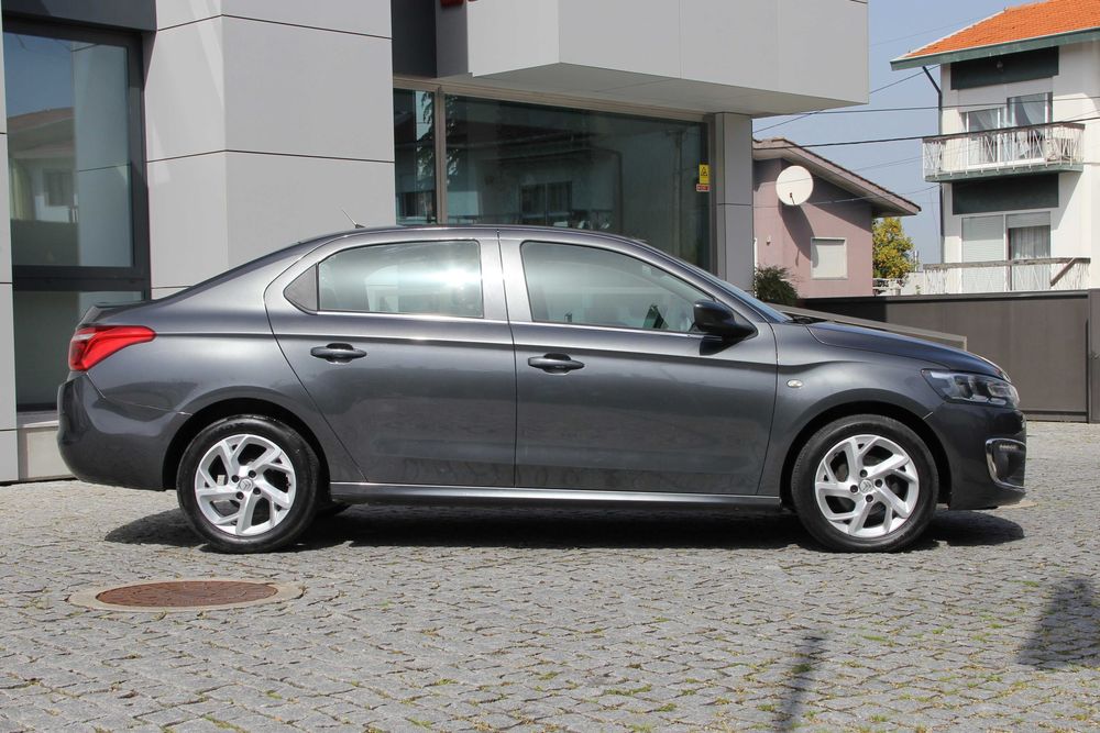 Citroën C-Elysée 1.2 PureTech Shine - Desde 83€/mês
