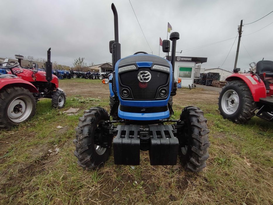 Трактор Донфенг 404 ДЖ2У прижимная гидравлика