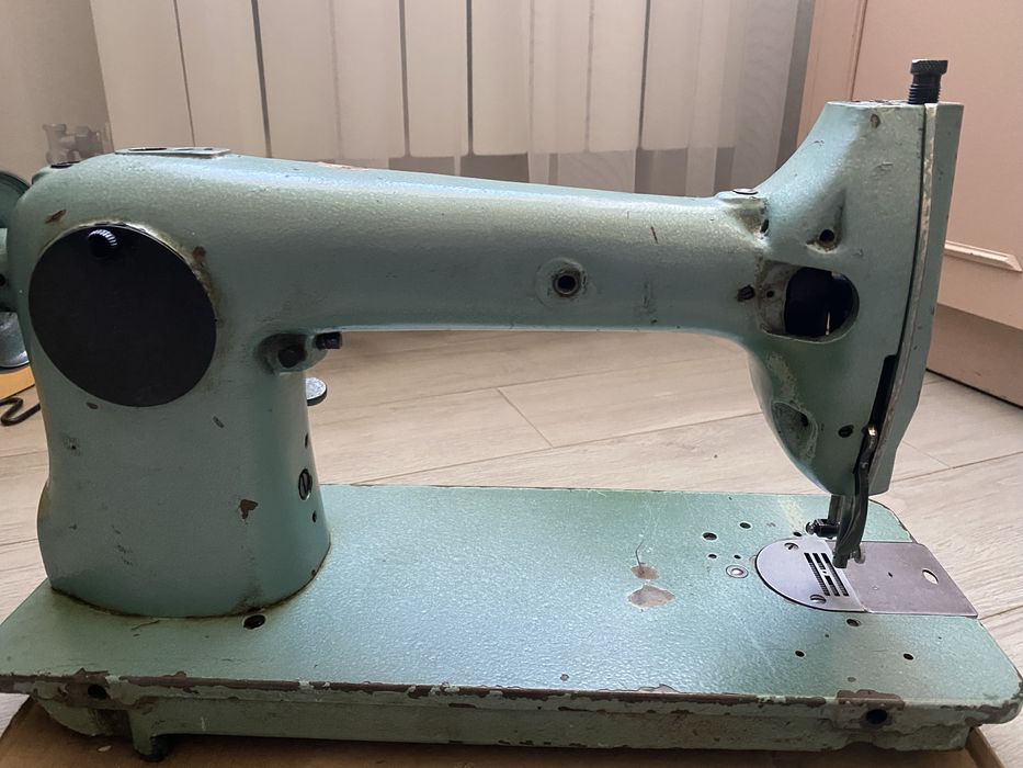 Промышленная  швейная машинка 22 кл