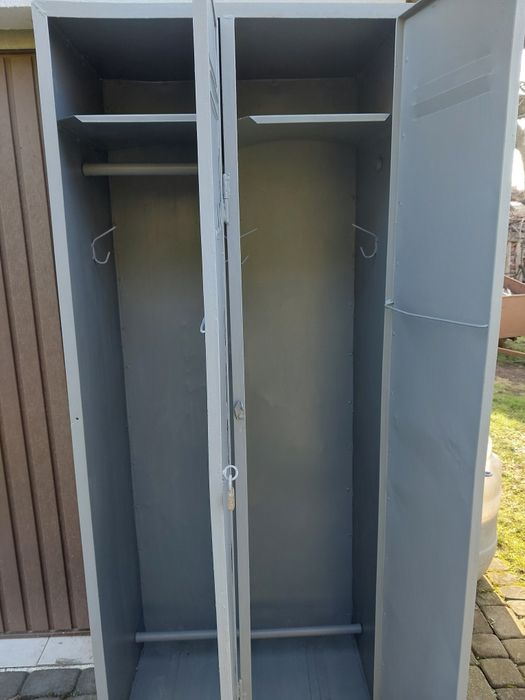 Sprzedam szafę metalowa