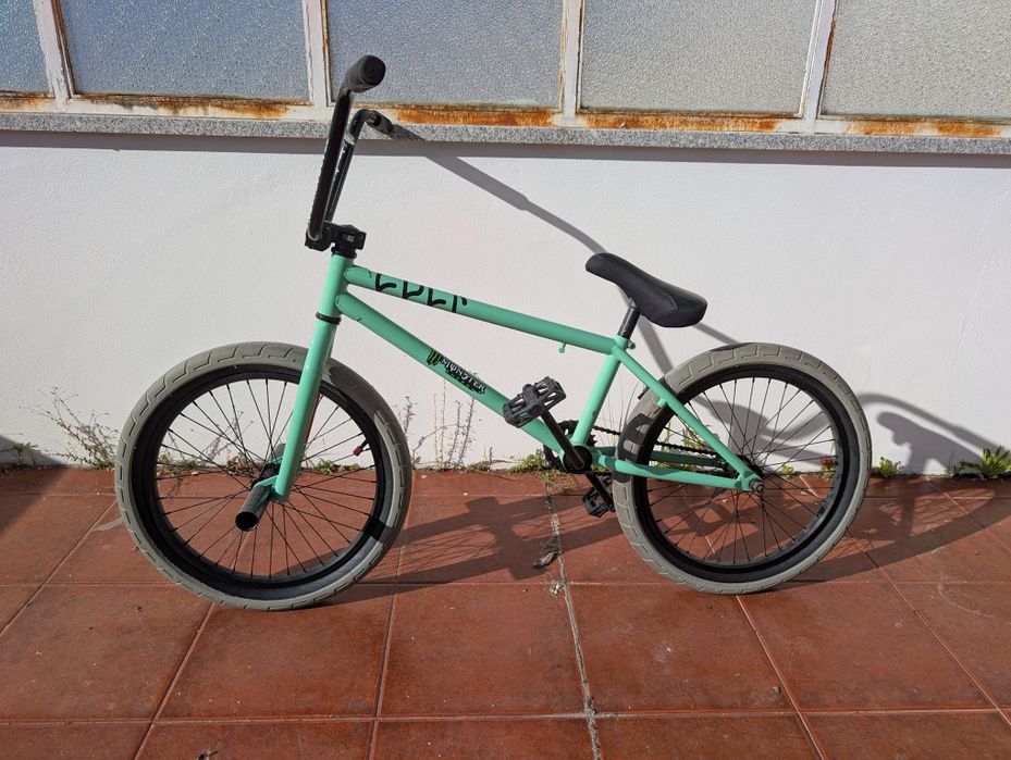 Bicicleta BMX Cult