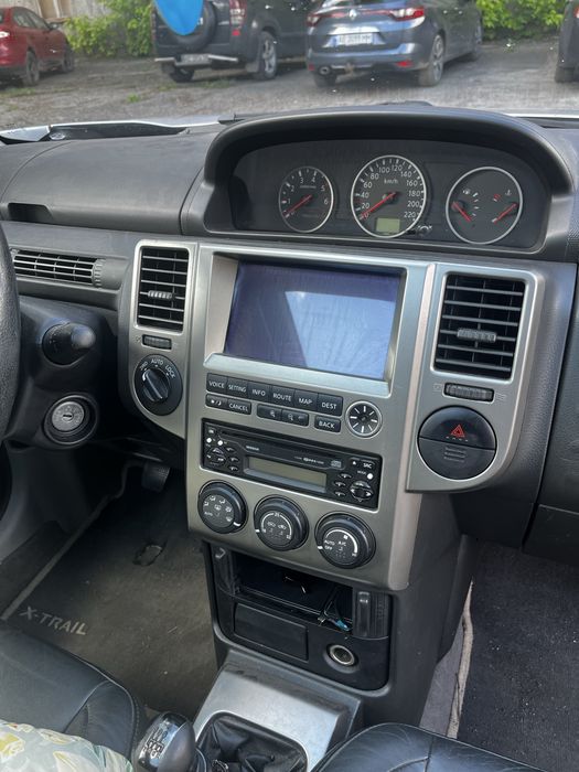 Автомобіль Nissan X-Trail, 2005 року випуску