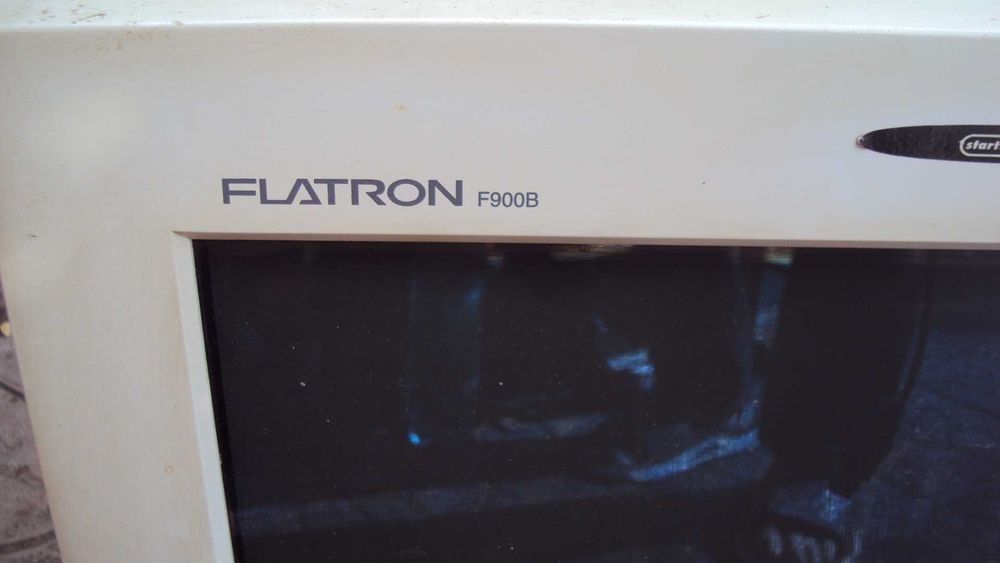 Монитор lg flatron f900b