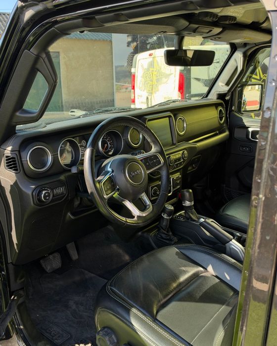 Jeep Wrangler JL