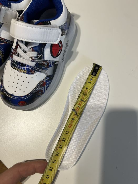 Дитячі кросівки на ніжку 14,5-15 см