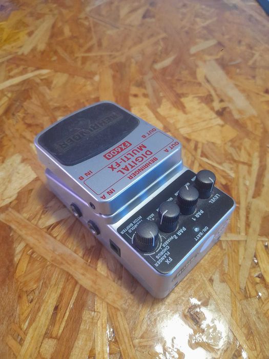 Pedal Behringer Digital multi-FX FX600