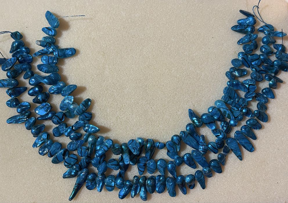 Намистини з натуральних прісноводних перлів у стилі бароко