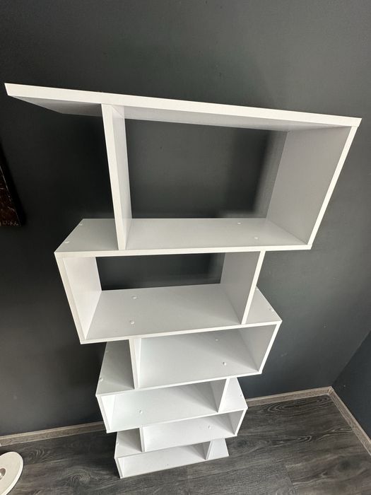 Полиця для книжок