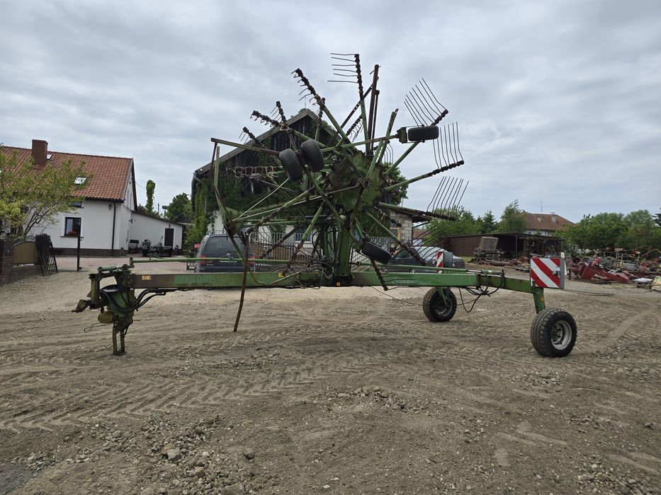 Zgrabiarka krone 1401