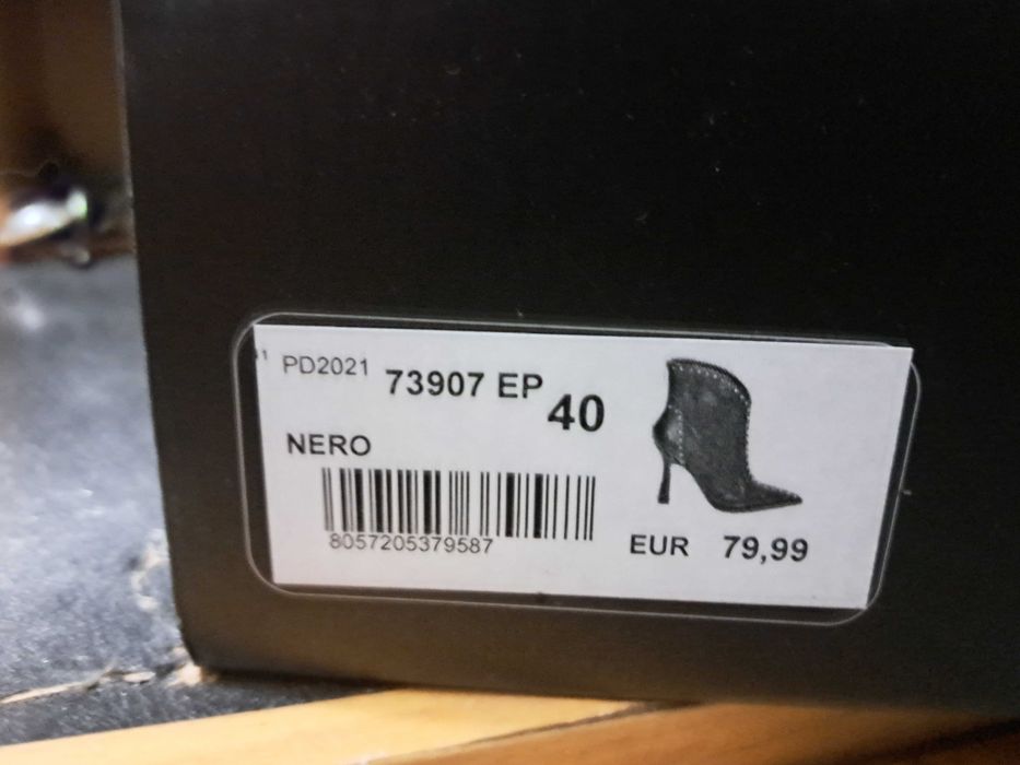 Botas Lindas em Pele
