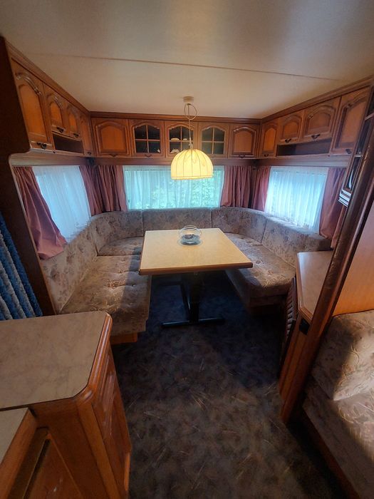 Караван  кемпінги, прицеп дача  будинок на колесах