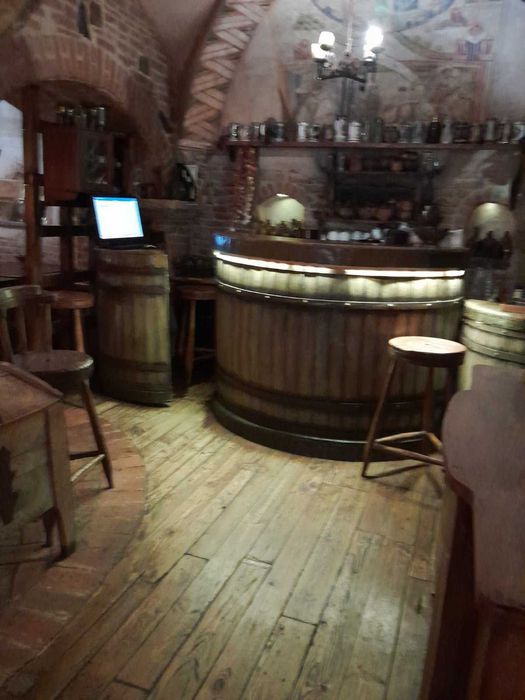 СРОЧНО продам готовый бизнес в Центре,действующий ресторан с ремонтом.