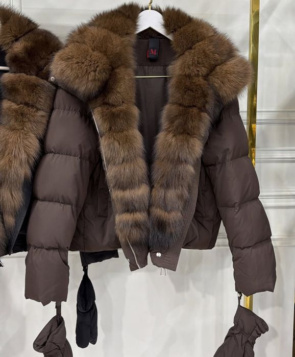 Пухова куртка з натуральним хутром • жіноча куртка коротка з хутром