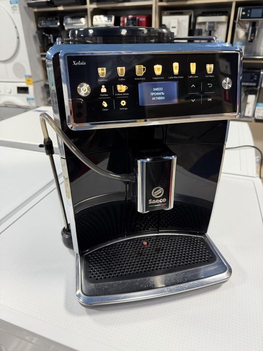 Кавова машина преміум класу DeLonghi PrimaDonna Exclusive.