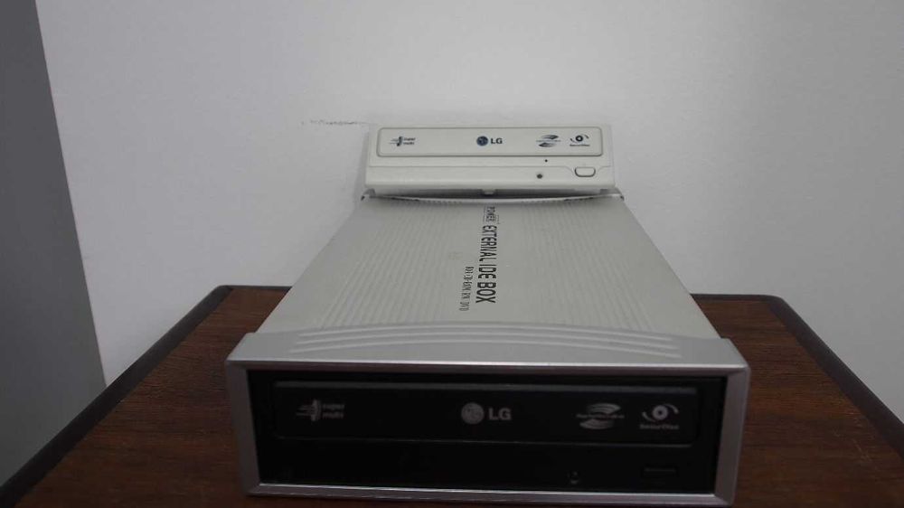 Drive Multidisc LG com caixa externa