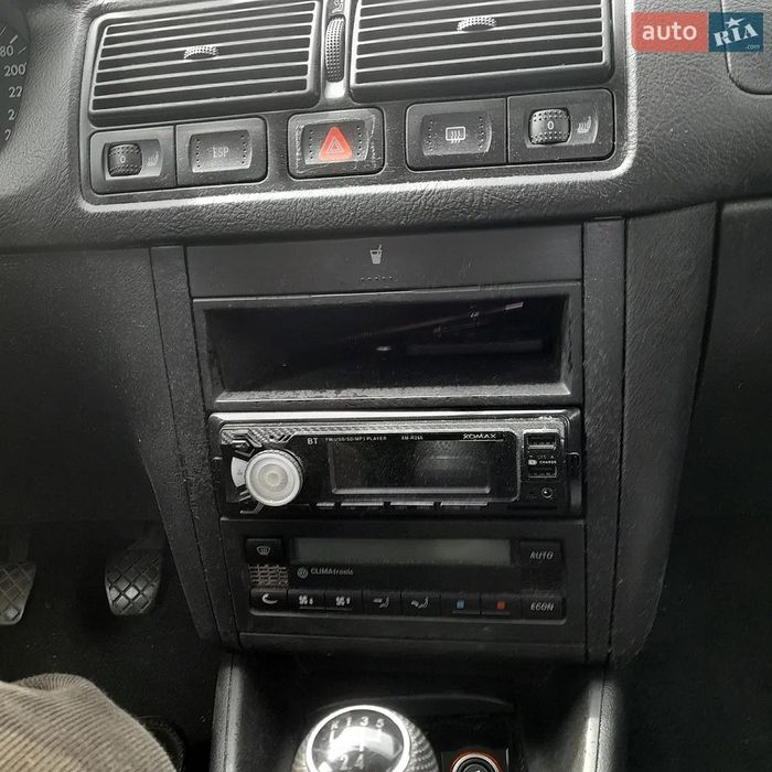 Volkswagen Golf 2002 року