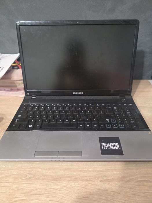 Laptop samsung NP300E5A