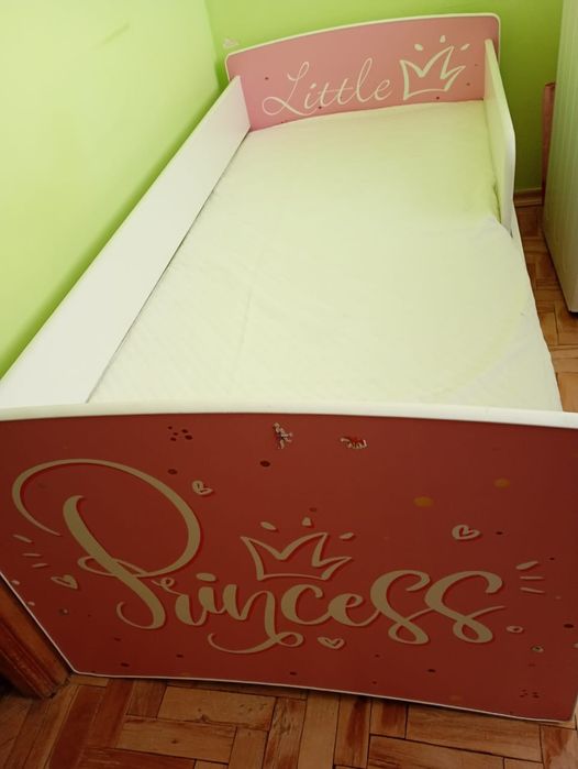 Ліжко дитяче , з матрасом, нове