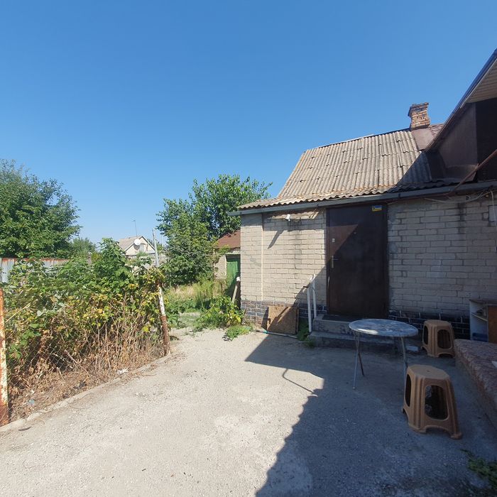 Сдам 1/2 дома на Космосе.