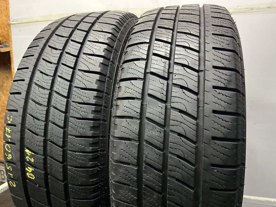 215/60/17 C Goodyear Cargo Vector 2