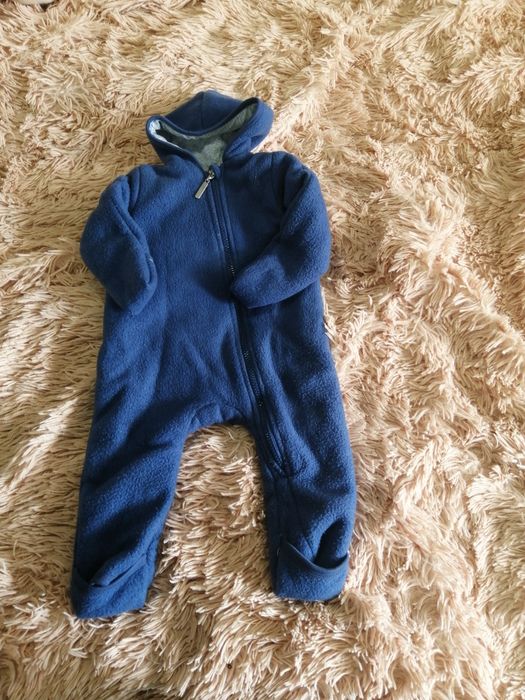Продам детские комбензоны.