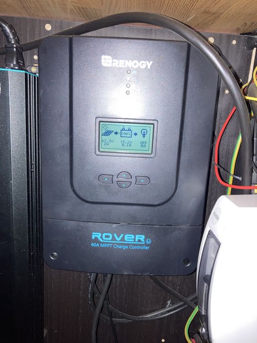Regulator ładowania paneli słonecznych MPPT Renogy Rover 60Amp
