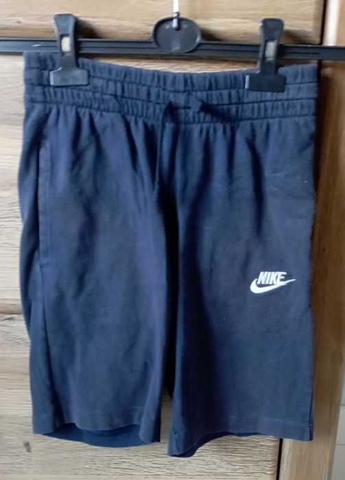 Spodenki Nike granatowe, r. 128, 8-10 lat, 100% bawełna