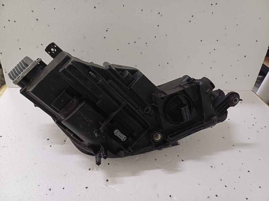 lampa lewa audi a4 b9 full led 8w094.1033 rok 15-19