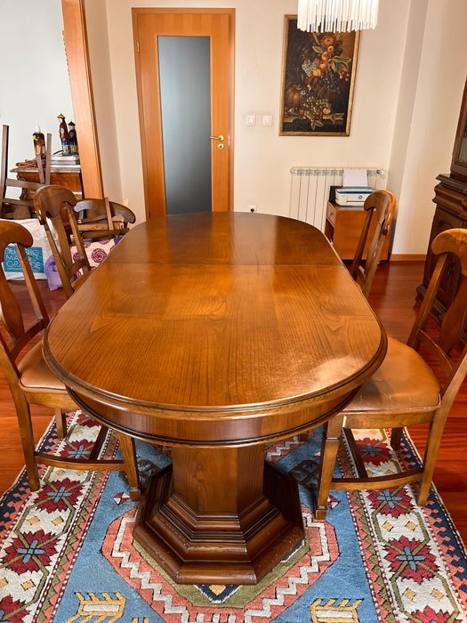 Cadeiras de madeira maciça