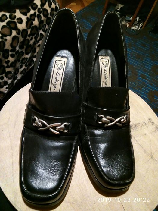 Туфли, туфельки.