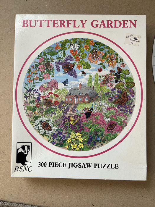 Вінтажні пазли Butterfly garden 300 piece jigsaw puzzle круглі