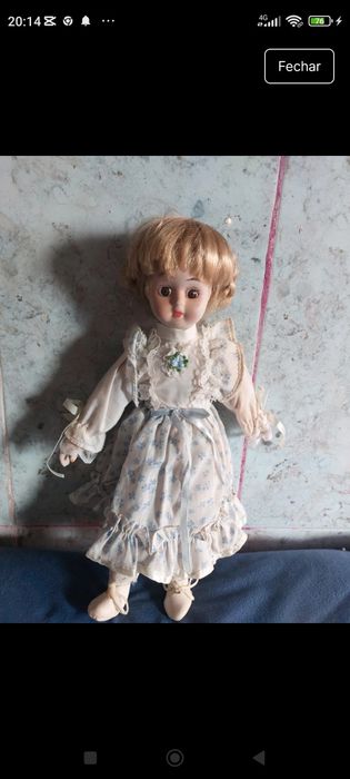 Bonecas de porcelana